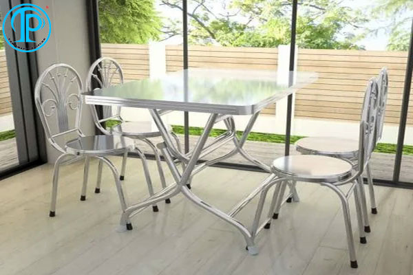 Bàn ăn công nghiệp