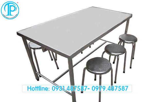 Bàn ăn công nghiệp