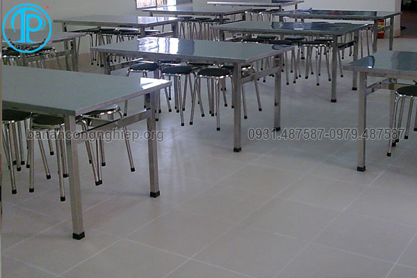 bàn ăn công nghiệp